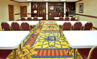 Holiday Inn Express & Suites Biloxi- Ocean Springs
