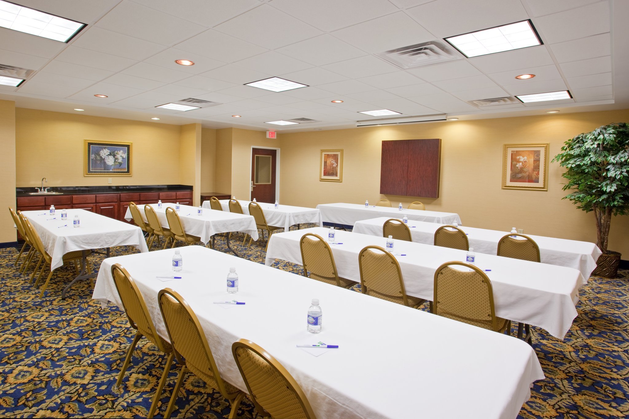 Holiday Inn Express Hotel & Suites Cleveland-Richfield, an Ihg Hotel