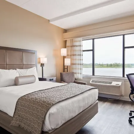 Best Western Plus Coastline Inn