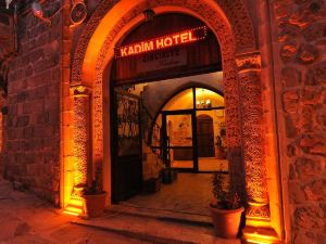 Kadim Hotel