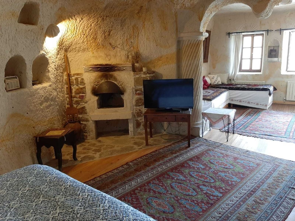 Elkep Evi Cave Hotel