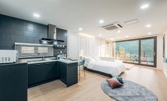 Tongyeong Barabom Pension