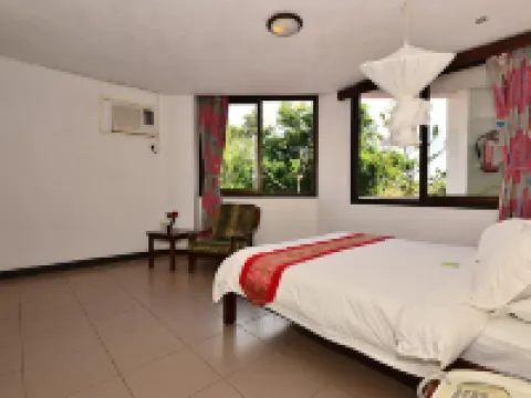 Baobab Holiday Resort Hotels near The Senegambia Tourist Strip