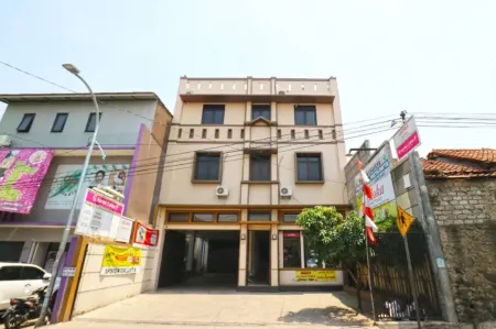 Saloka Guest House dan Residence