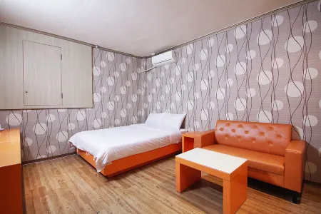 Apple House Mini Hotel