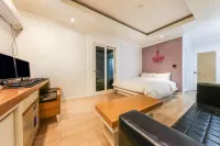 Daejeon Yongjeon Cinema Hotels in Daejeon