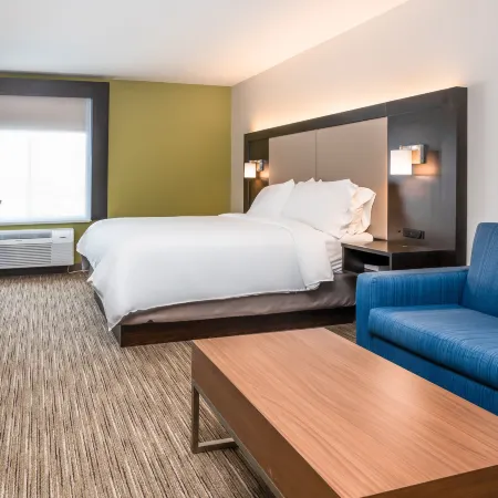 Holiday Inn Express & Suites COON RAPIDS-BLAINE AREA by IHG