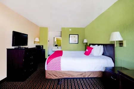 OYO Hotel Pensacola I-10 & Hwy 29 Отели в г. Беллвью