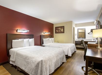 Red Roof Plus+ Statesville