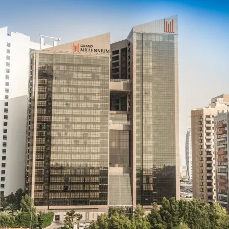 Grand Millennium Dubai Отели рядом с достопримечательностью «Теком»