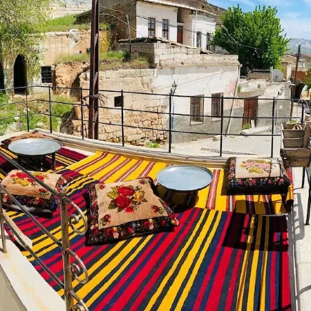 Zuwinasa House Hotel
