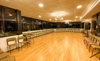 Hotel Italia Cuenca - Tranvia Centro & Aeropuerto