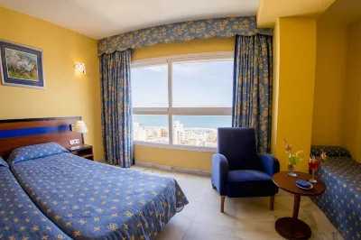Hotel Biarritz فنادق في Grau i Platja