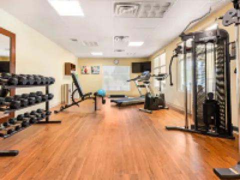 Comfort Inn & Suites Hotels in Clarington