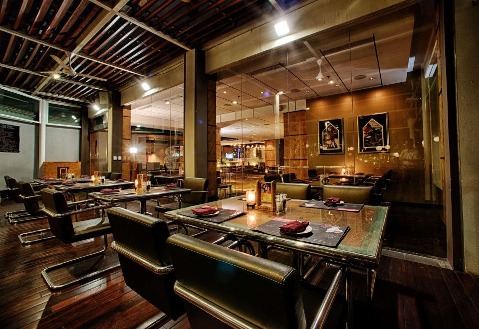 2. 윈덤 카사블랑카..