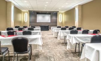 Ramada by Wyndham Saskatoon