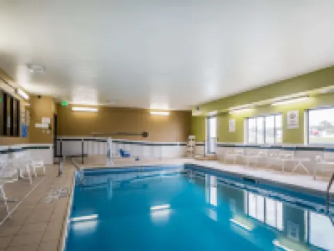 Quality Inn Coralville - Iowa River Landing Hotels in West Lucas