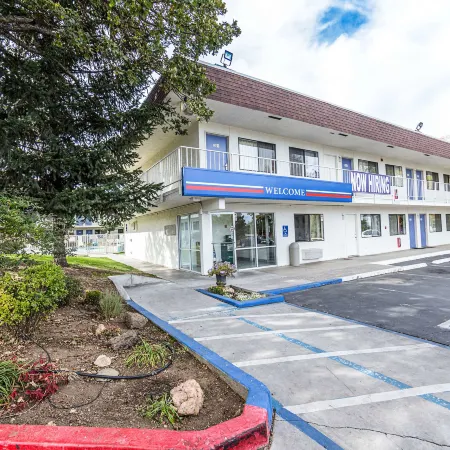 Motel 6 Yreka, CA