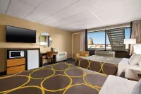 Super 8 by Wyndham Hearst on Hotels in Hearst