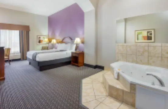 La Quinta Inn & Suites by Wyndham Gainesville