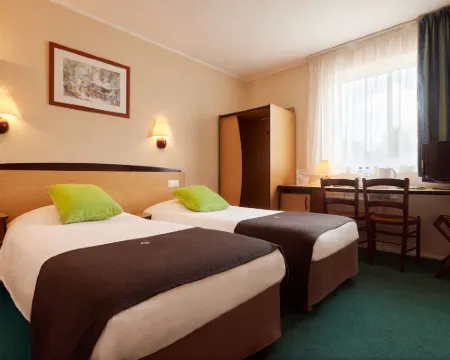 Campanile Szczecin Hotels near Central Cemetery