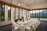 Vivanta Sikkim Pakyong - Bares