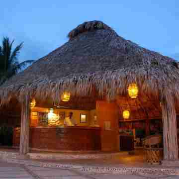 Hotel Puerta Del Mar Ixtapa Hotel Exterior