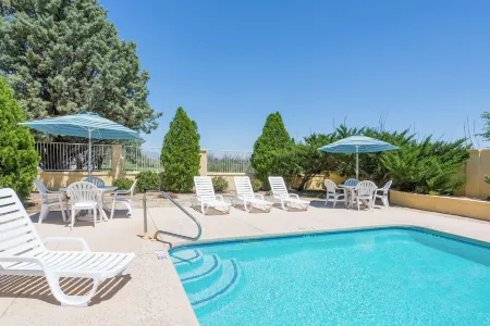 Days Inn by Wyndham Deming