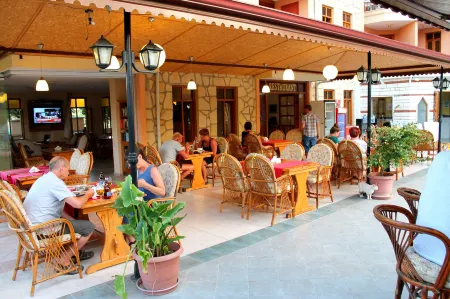 Nar Apart Hotel Отели рядом с достопримечательностью «Храм Аполлона»