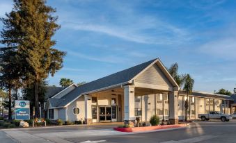 Best Western Town  Country Lodge