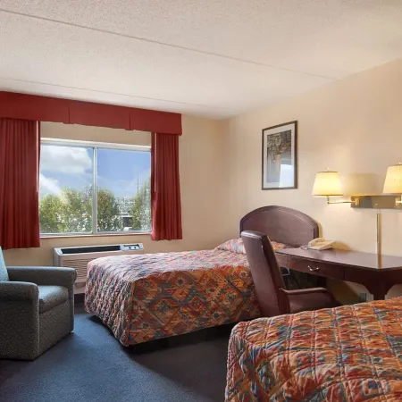 Super 8 by Wyndham Manchester Airport