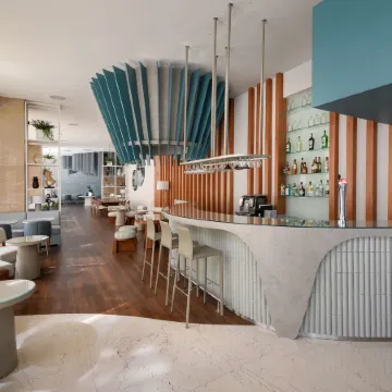 Melia Lisboa Oriente Hotel Отели рядом с достопримечательностью «Edificio Atlantis»