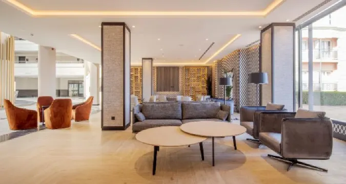 Hotel ILUNION Alcora Sevilla Cerca del hotel Photos