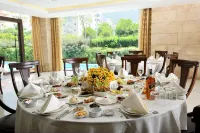 Reston Hotel Hotel a Sahel Aalma
