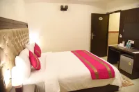 Atlanta at New Delhi Train Station - Hostel
