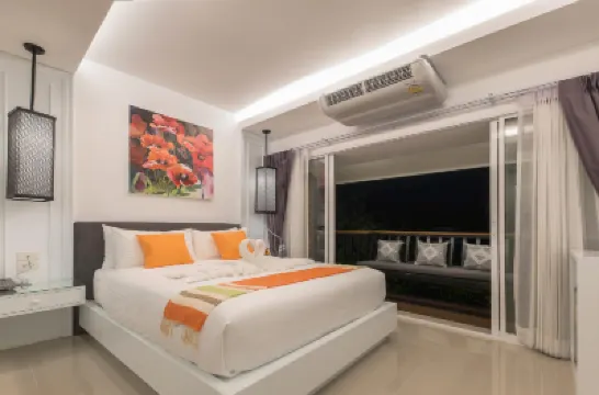 เชียงใหม่ มิดพอยท์ แอคทิวิตี้ โฮสเทล โรงแรมใกล้พระบรมราชานุสาวรีย์สามกษัตริย์