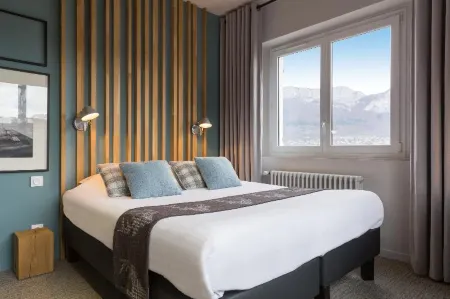 Hôtel Beauregard the Originals Relais Отели в г. Севрие