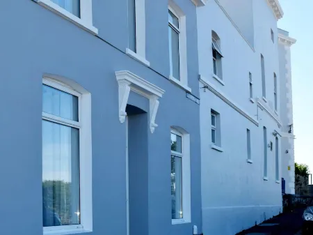 One Caprera Guest House