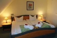 Zur Kaiserpfalz Hotel di Nebra