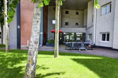 Ibis Orly Chevilly Tram 7