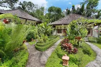 Great Mountain Views Villa Resort Hotels near Pura Dalem Desa Ulakan Manggis Karangasem