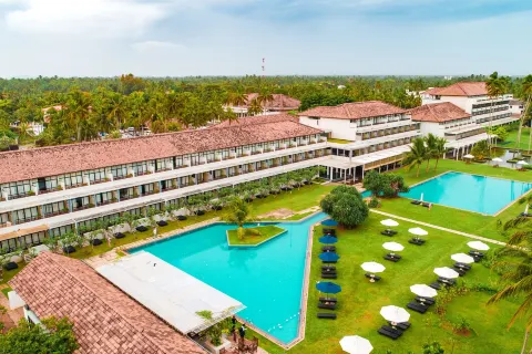 The Blue Water - Geoffrey Bawa Heritage - City Resort Hotel