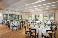 Harvest Inn Hotels in Kenwood