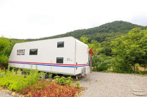 Yeongwol Vacation Garden Caravan Hotel a Yeongwol-gun