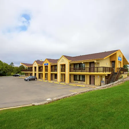 Travelodge by Wyndham Appleton