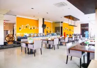 Days Hotel & Suites by Wyndham Jakarta Airport - breakfast