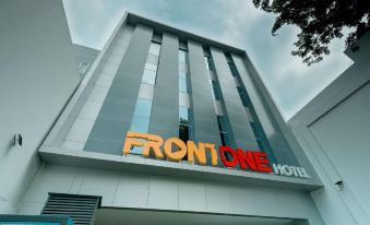 Front One Hotel Gresik