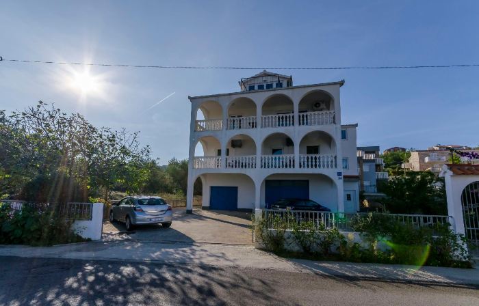 Apartments Tomislav
