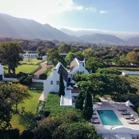 Steenberg Hotel & Spa Отели рядом с достопримечательностью «Пляж Мёйзенберг»