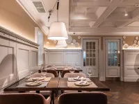 Helvetia Hotel アイス パレス周辺のホテル
